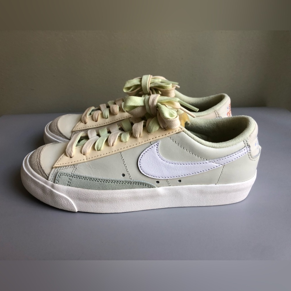 Nike Womens Blazer Low ‘77 “Sea Glass” Size: US 6.5 EUR 37.5